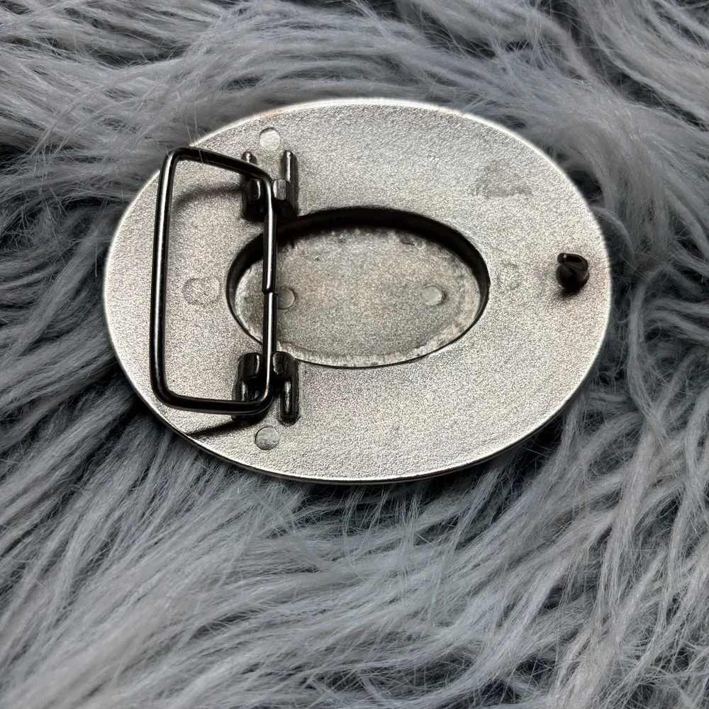 The Unbranded Brand vintage antique